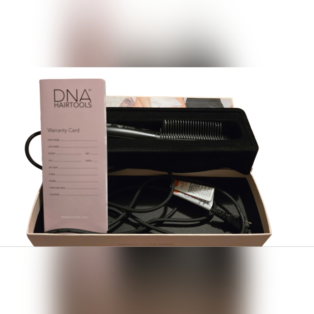 DNA Hairtools Ultra Lightweight Styling Comb Black